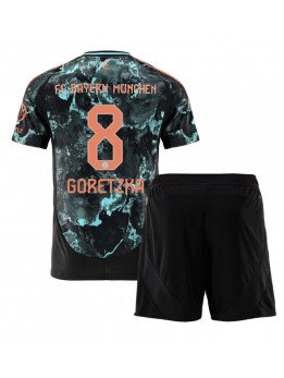 Billige Bayern Munich Leon Goretzka #8 Bortedraktsett Barn 2024-25 Kortermet (+ Korte bukser)